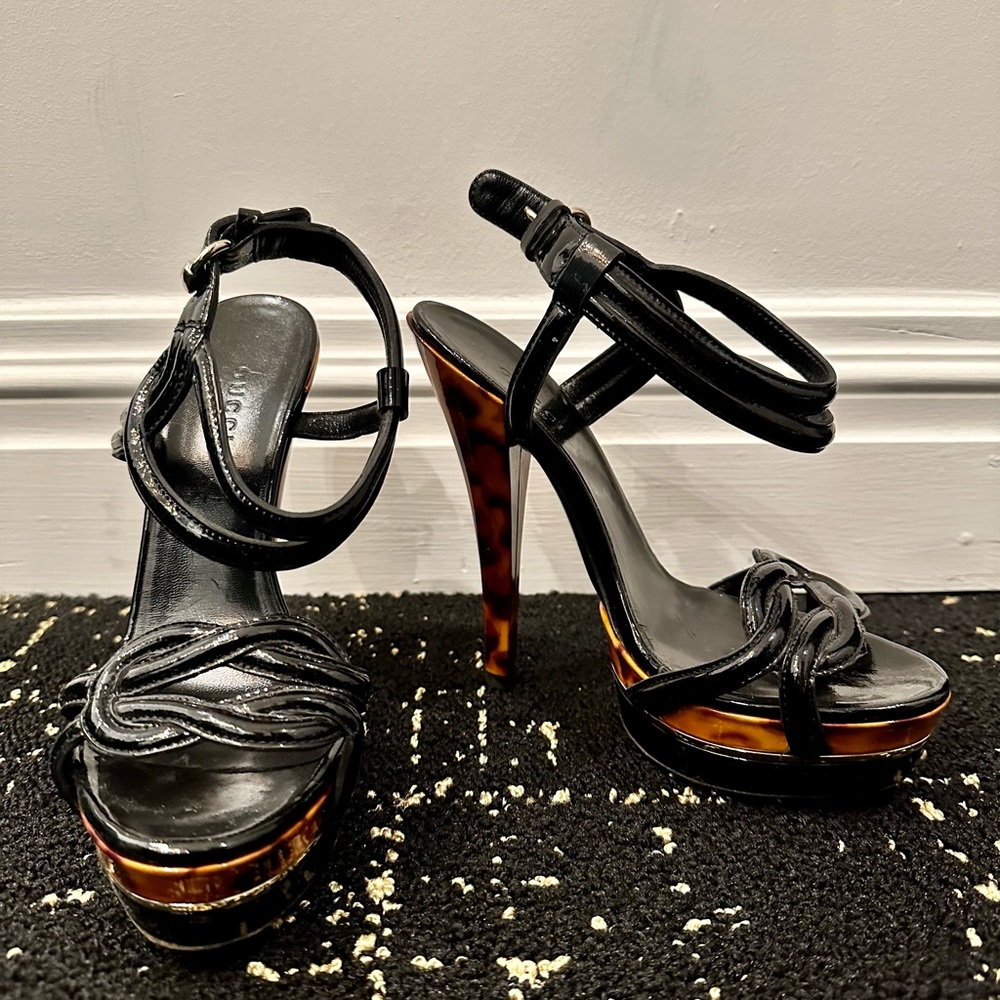 Gucci Tortoise Shell Pumps